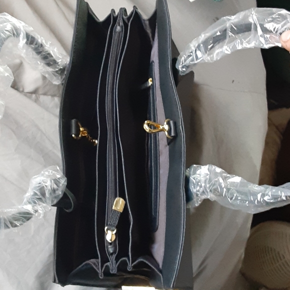 Purse - Picture 3 of 4